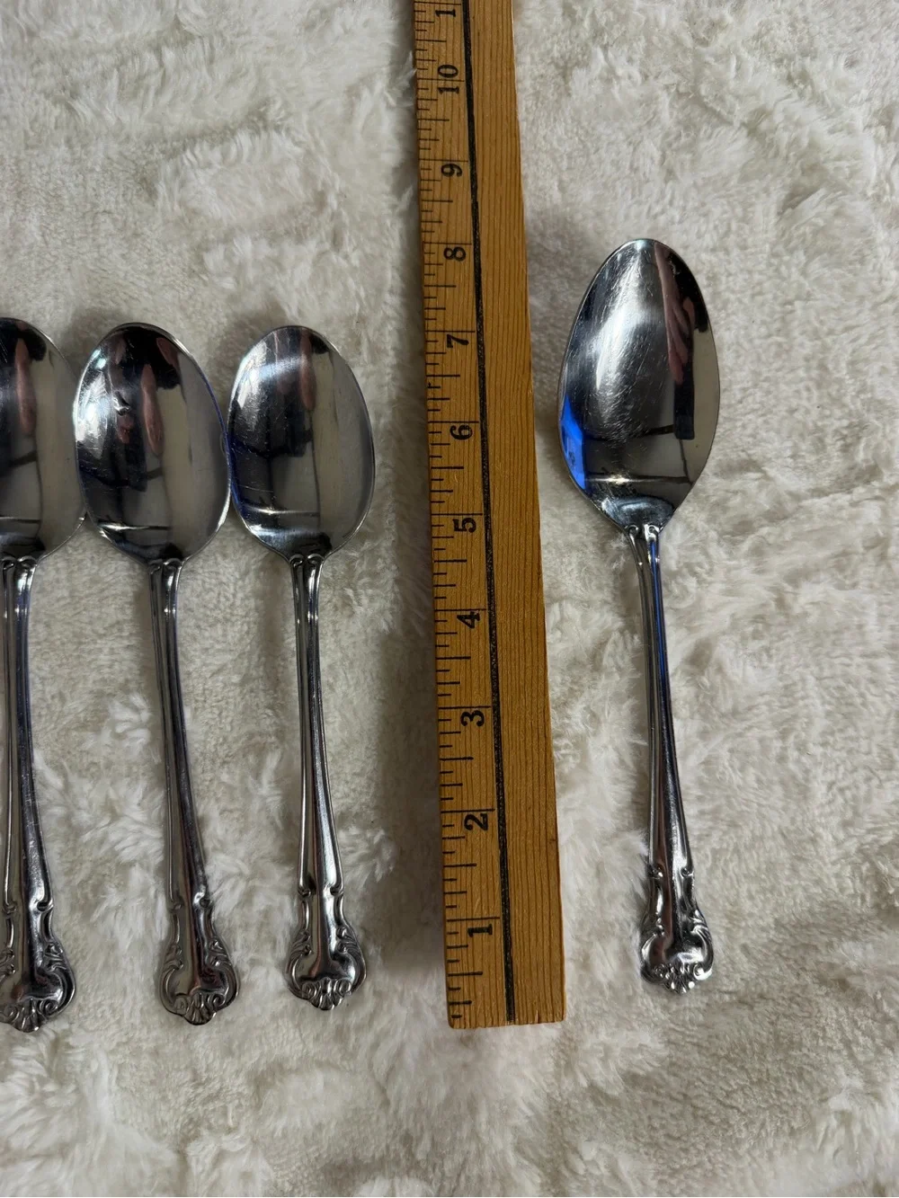 Farberwear FRW79 6 Soup Spoons 7 Inches Plus A Serving Spoon